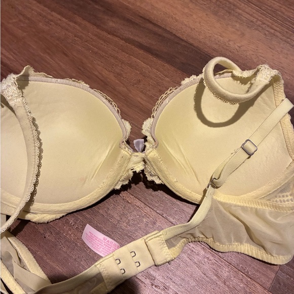 Victoria's Secret Bra Bundle - Pink, Yellow, Burgundy, Navy B32/B34 - Picture 12 of 16